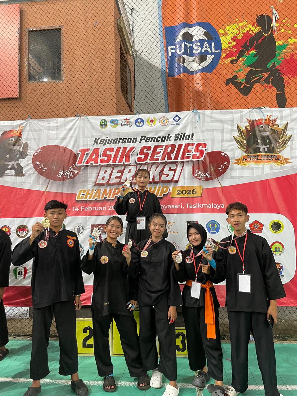 Prestasi Gemilang Atlet Silat SMAN 1 Cigalontang