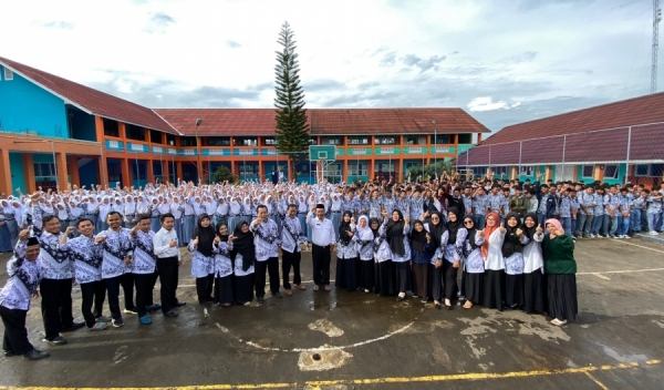 Pelantikan Kepala sekolah baru bagi SMAN 1 Cigalontang dengan romantikanya